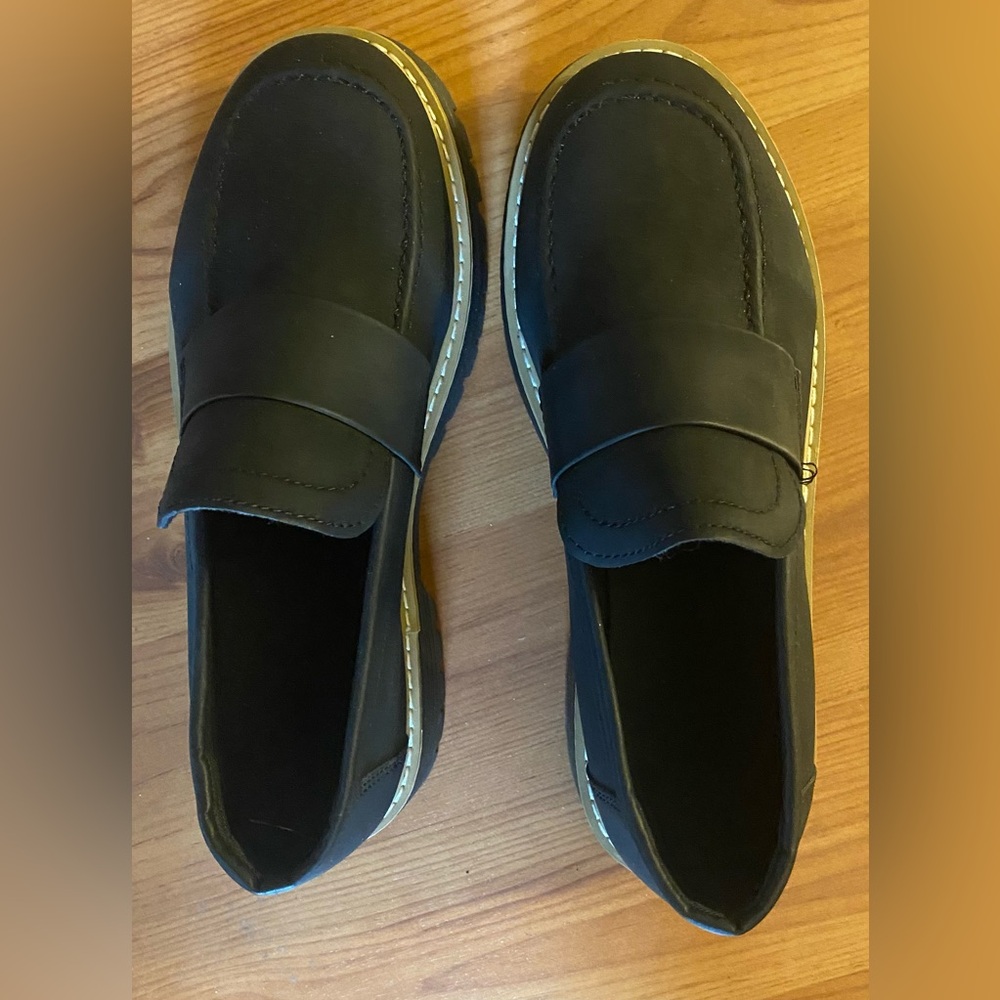 Women’s Black Loafers. Worn once. Size 9